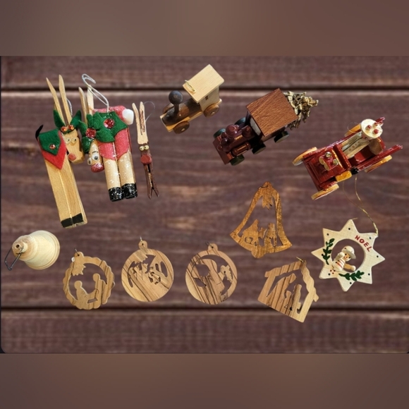 VINTAGE WOODEN CHRISTMAS ORNAMENT LOT ~   KURT ALDER 1950'S - Picture 1 of 6